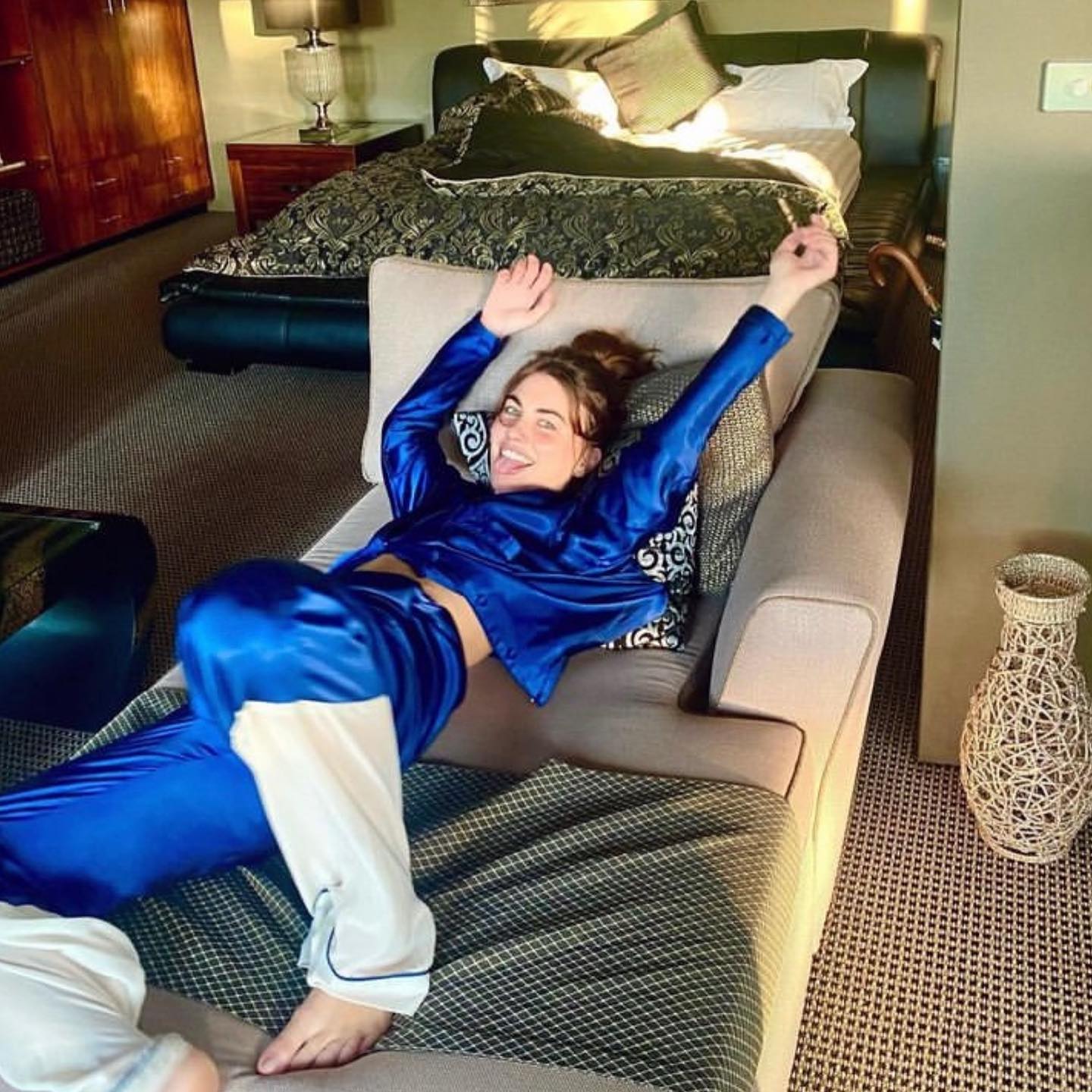 Jasmine Silk Set Midnight Blue