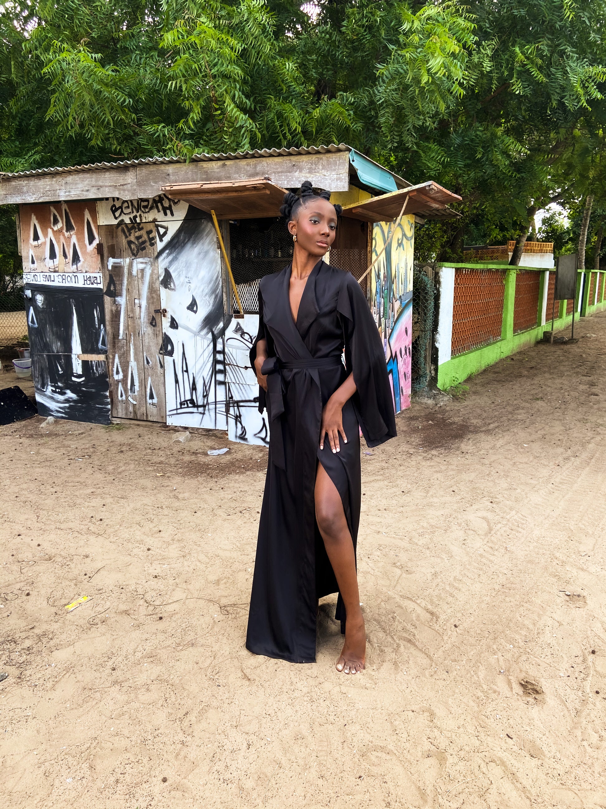 Maxi Tumaini Silk Robe Black