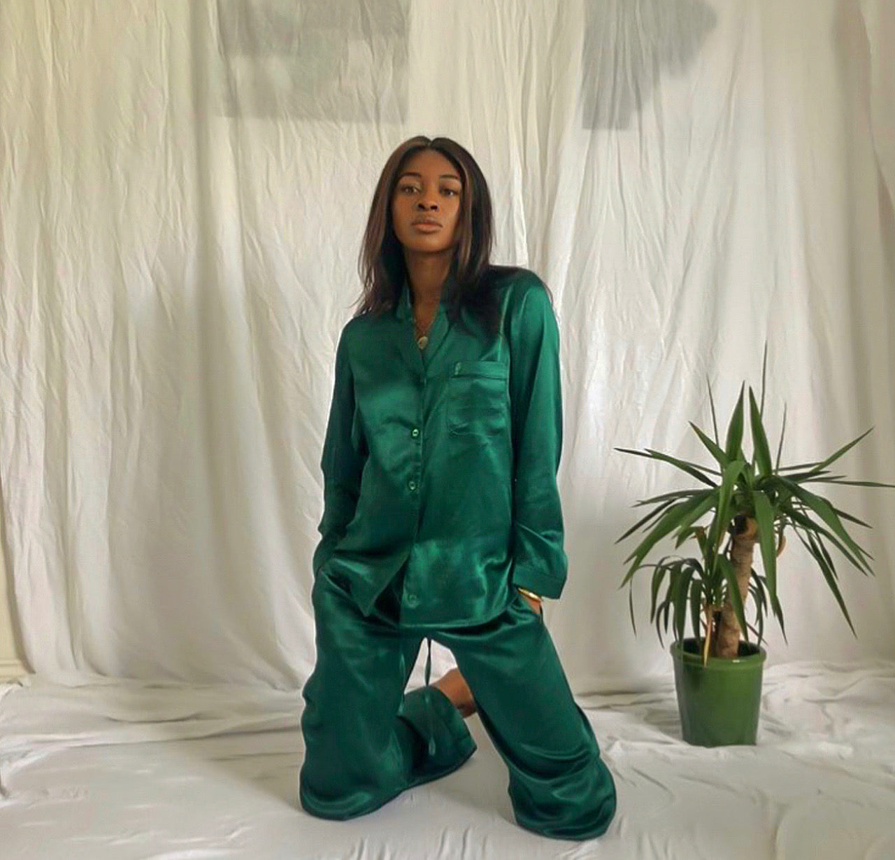 Maya Silk Pyjama Set Emerald Green – Prayers and Plans